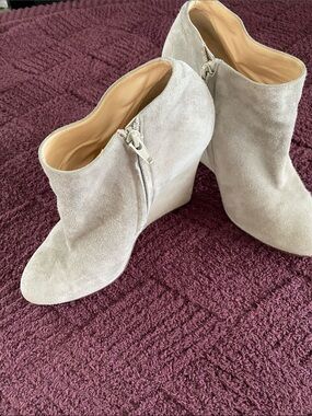 Light Gray Suede Wedge Ankle Boots with Side Zip (Christian Louboutin??)
